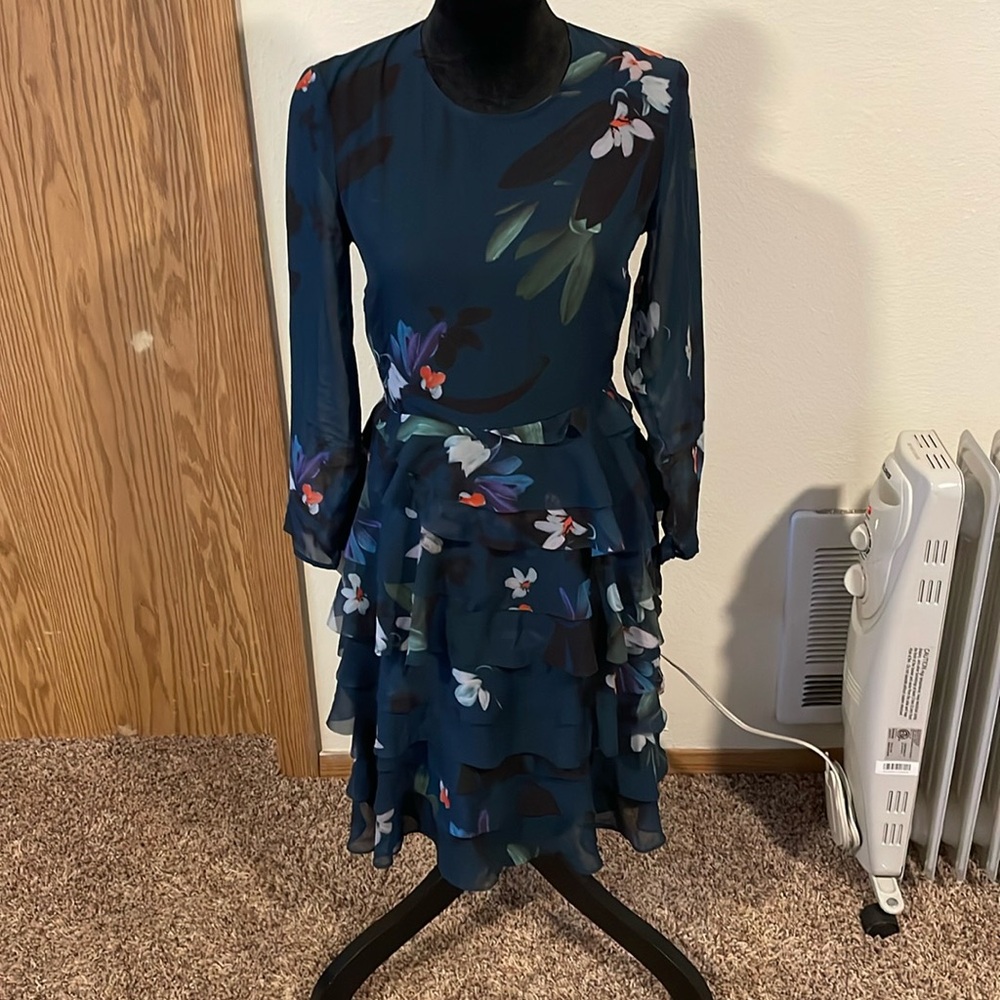 French connection xs French Connection Dark Floral Dress